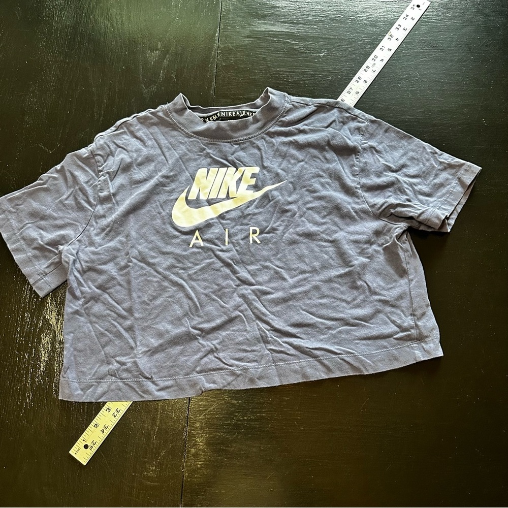 Nike Air Medium Gray Blue Cropped T-Shirt Workout Atheltic